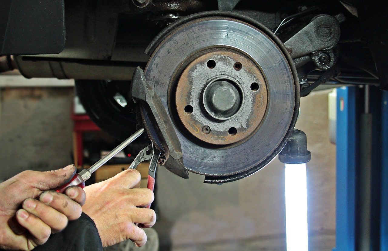 auto repair shop, workshop, brake disc